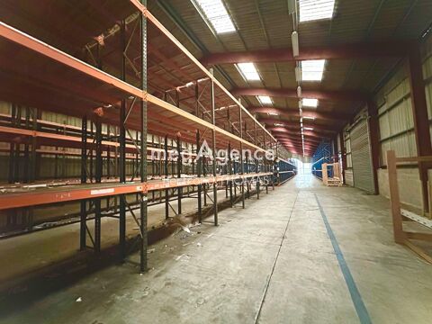 Batiment à usage professionnel de 80 mètres de longueur x 19 mètres de large 1254000 35170 Bruz