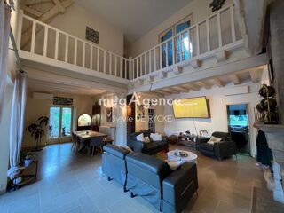  Maison � vendre 9 pi�ces 367 m�