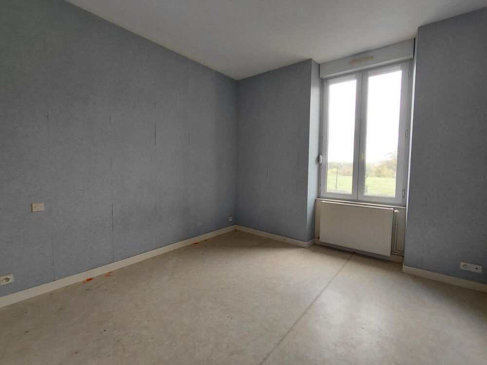 Vente Immeuble Immeuble composé de 4 lots sur 2 niveaux, parking Couptrain