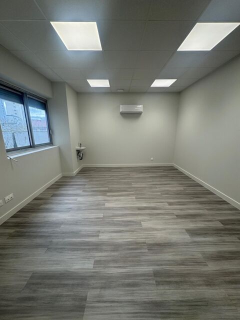 Local commercial ou bureau 560 42000 Saint-etienne