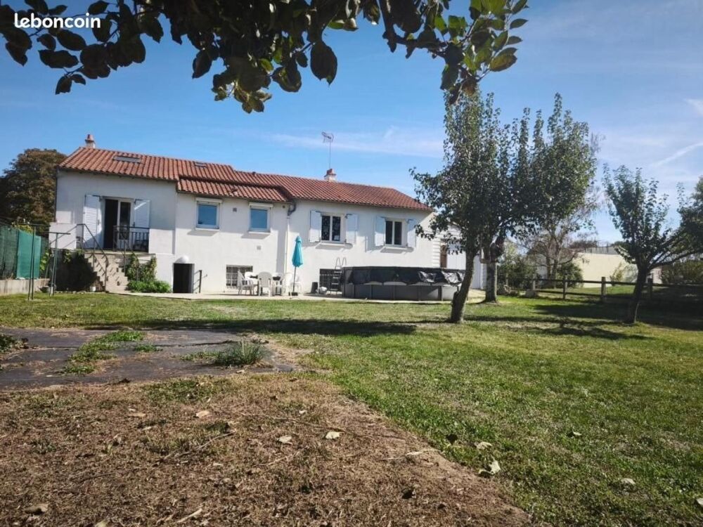 Vente Maison Maison familiale rénovée 196 M2 (5 chambres) L'herbergement