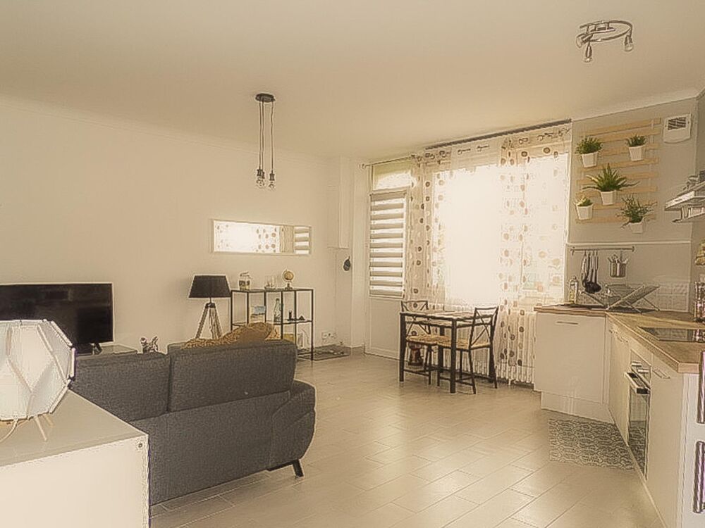 Vente Maison Agréable maison de ville rénovée 71 m2 2 chambres Cholet