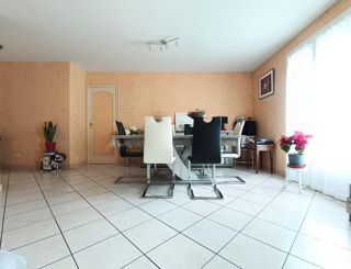 Vente Maison maison de Bourg sur sous sol Serent