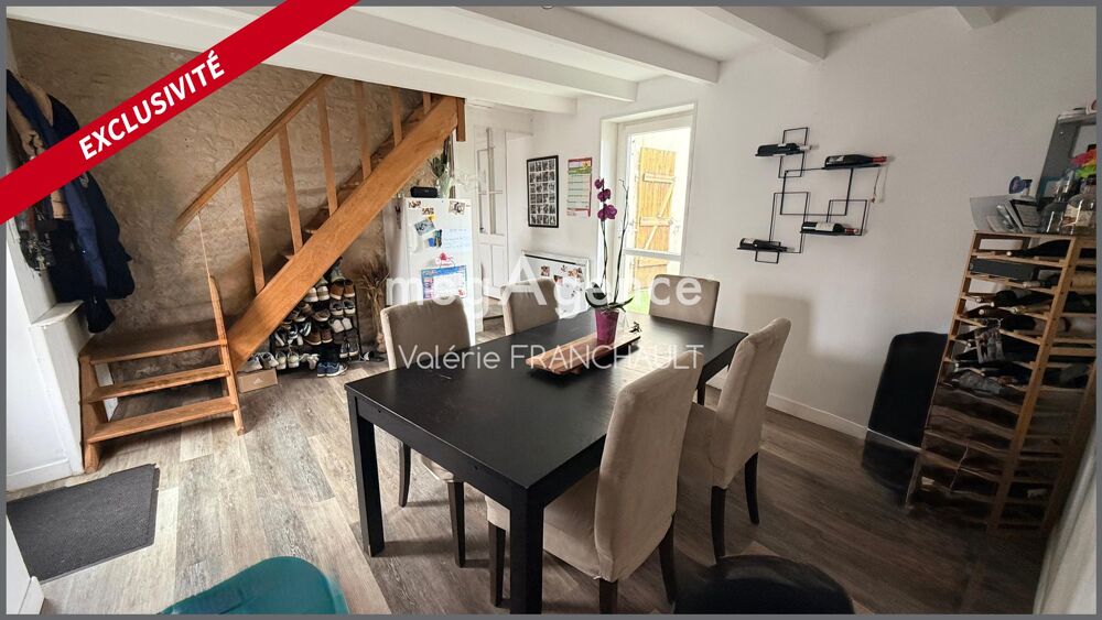 Luçon,proche des commodités, maison trois chambres, avec jardin et garage.