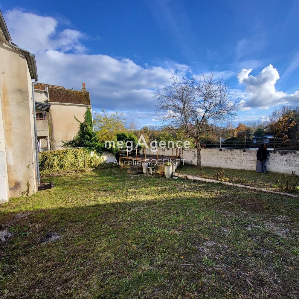 À vendre  Maison à Laroche, Saint-cidroine  Vue imprenable sur L'yonne