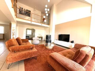  Maison à vendre 7 pièces 228 m²