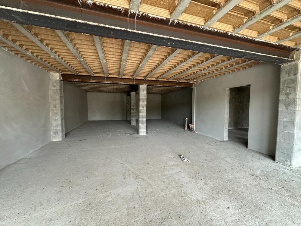 Maison sur Blaison Gohier de 225 m² env sur une parcelle de 746 m². Vendue hors d'eau