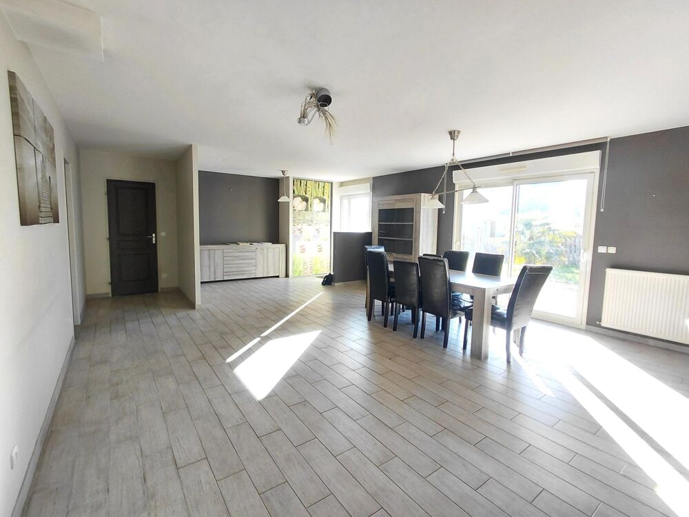 Maison (2011), plain pied, 4 chambres, jardin, garage