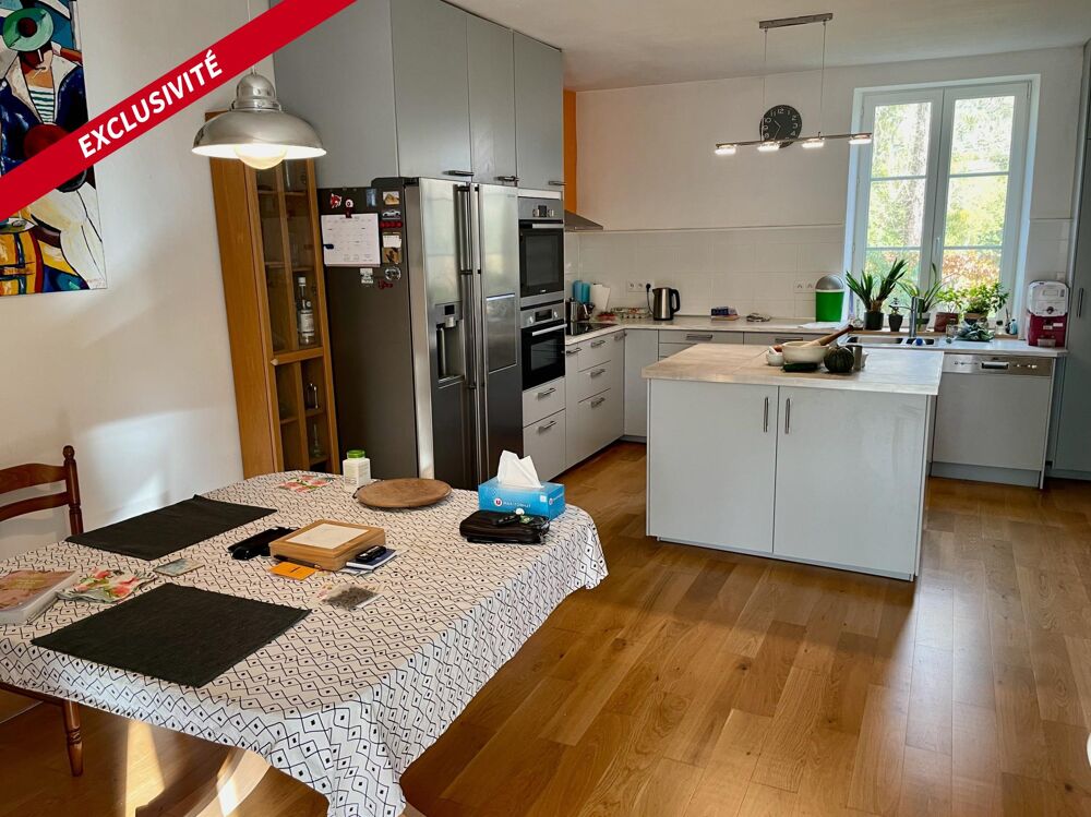 Vente Maison Vaste maison en pierre avec 1,2 hectare de terrain dans un environnement bucolique. Le mesnil gilbert