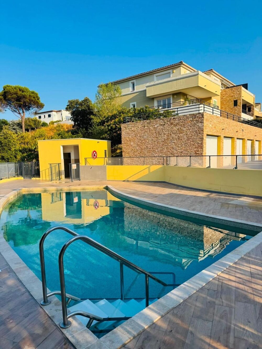 Vente Appartement A VENDRE : T2 41m² avec Jardin / Terrasse / Parking - SAINTE-MAXIME Sainte-maxime