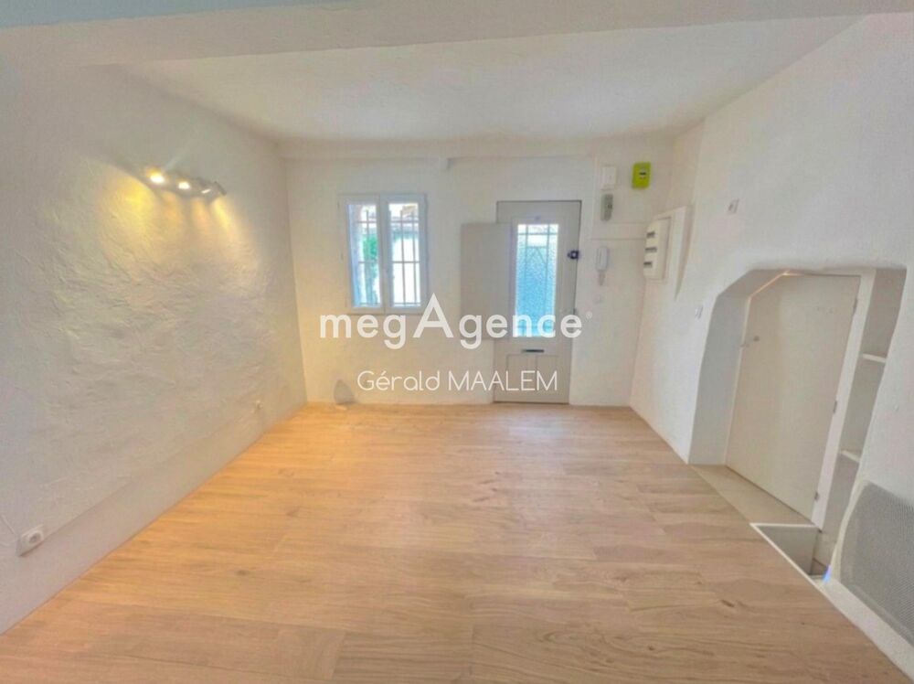 Vente Appartement Studio de 27m2 avec grande cave à Fréjus Frejus
