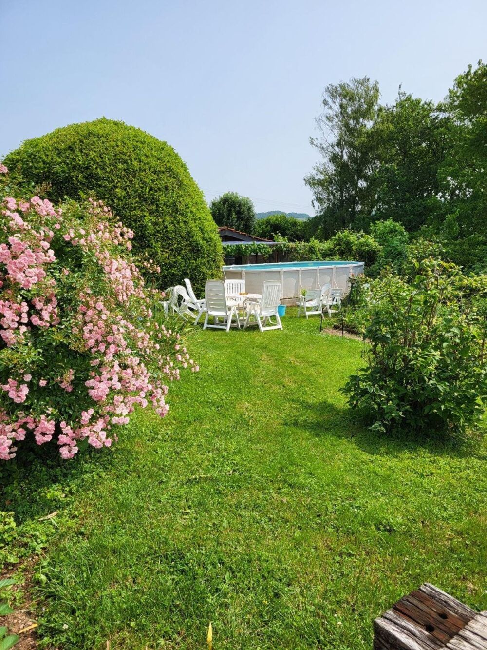 Vaste maison de village avec vue