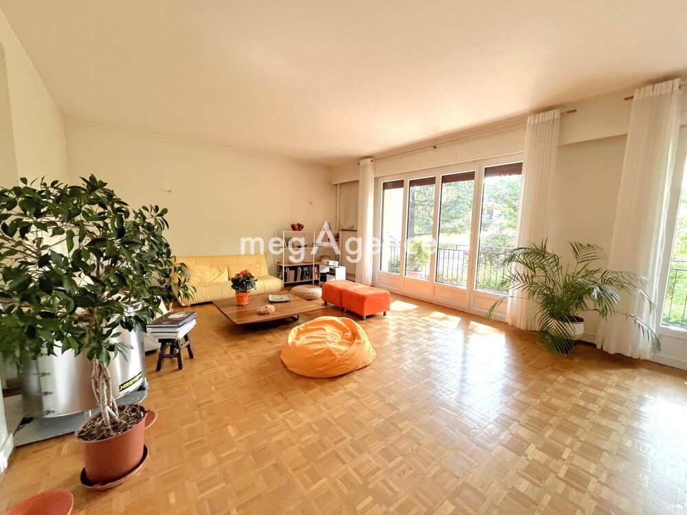 Appartement de standing lumineux 165 m²  Domaine privé sécurisé  Parking et Cave - Saint-Nom-La-Bretèche