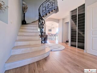  Maison � vendre 7 pi�ces 203 m�