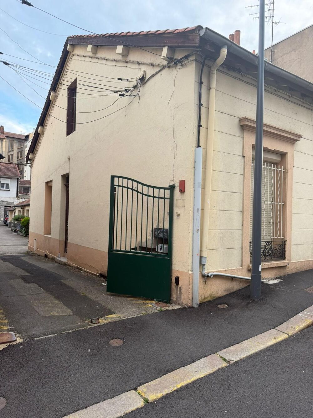 Maison 6 pièces 138 m² · à Saint-Etienne · 138 m² · 140 000 €