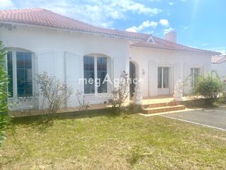  Maison à vendre 8 pièces 234 m²
