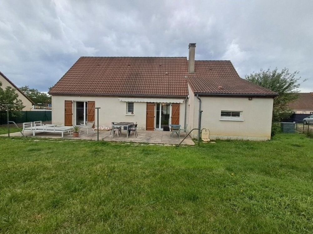 Maison 4 pièces 115 m² · à Brette-les-Pins · 115 m² · 255 000 €