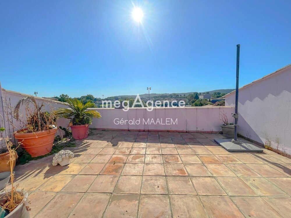 Maison de 231m² avec garage à Cogolin