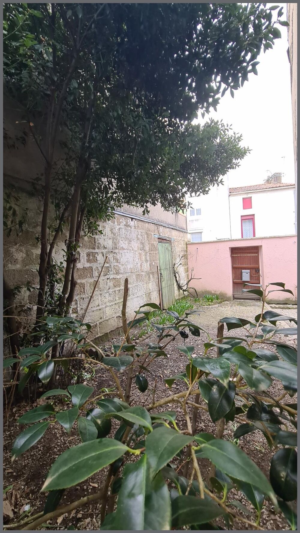 Vente Maison 3 chambres, beaux volumes à vivre, petit exterieur Bressuire