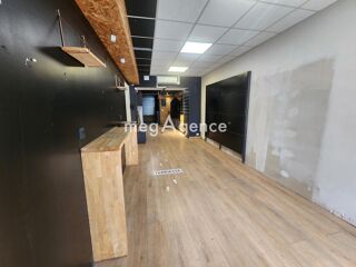 Vente Immeuble Bel ensemble immobilier rénové – Local commercial + appartement T3 Saint-andre-de-cubzac