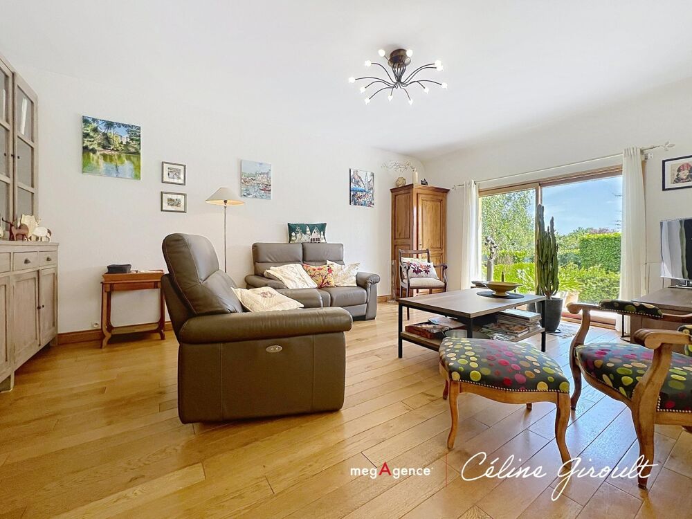 Vente Maison Pavillon spacieux avec vie de plain et dépendance Bacilly