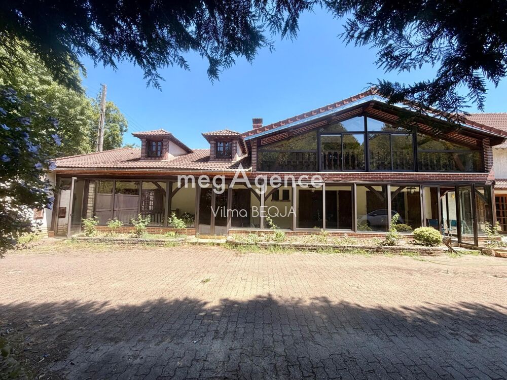 Vente Maison Propriété d'exception au cœur de Sens – 384 m² habitables avec piscine Sens