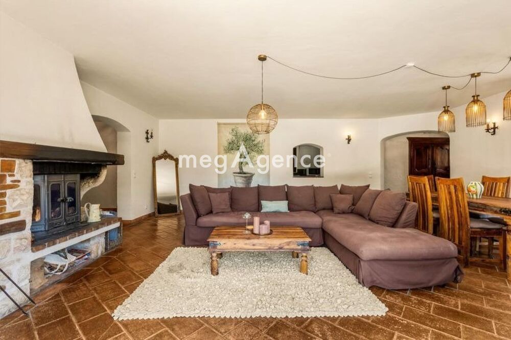 Vente Maison CHARMANTE VILLA DE 148 m2 sur un terrain de 2740 m2- VENCE 06 Saint-paul-de-vence