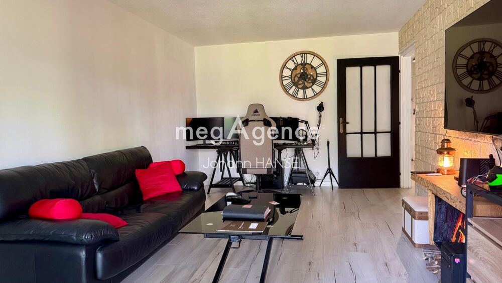 Vente Appartement Grand T2 climatisé avec loggia fermée de 11 m² - Parking - Cave Frejus