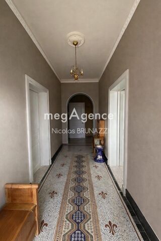  Maison à vendre 14 pièces 361 m²