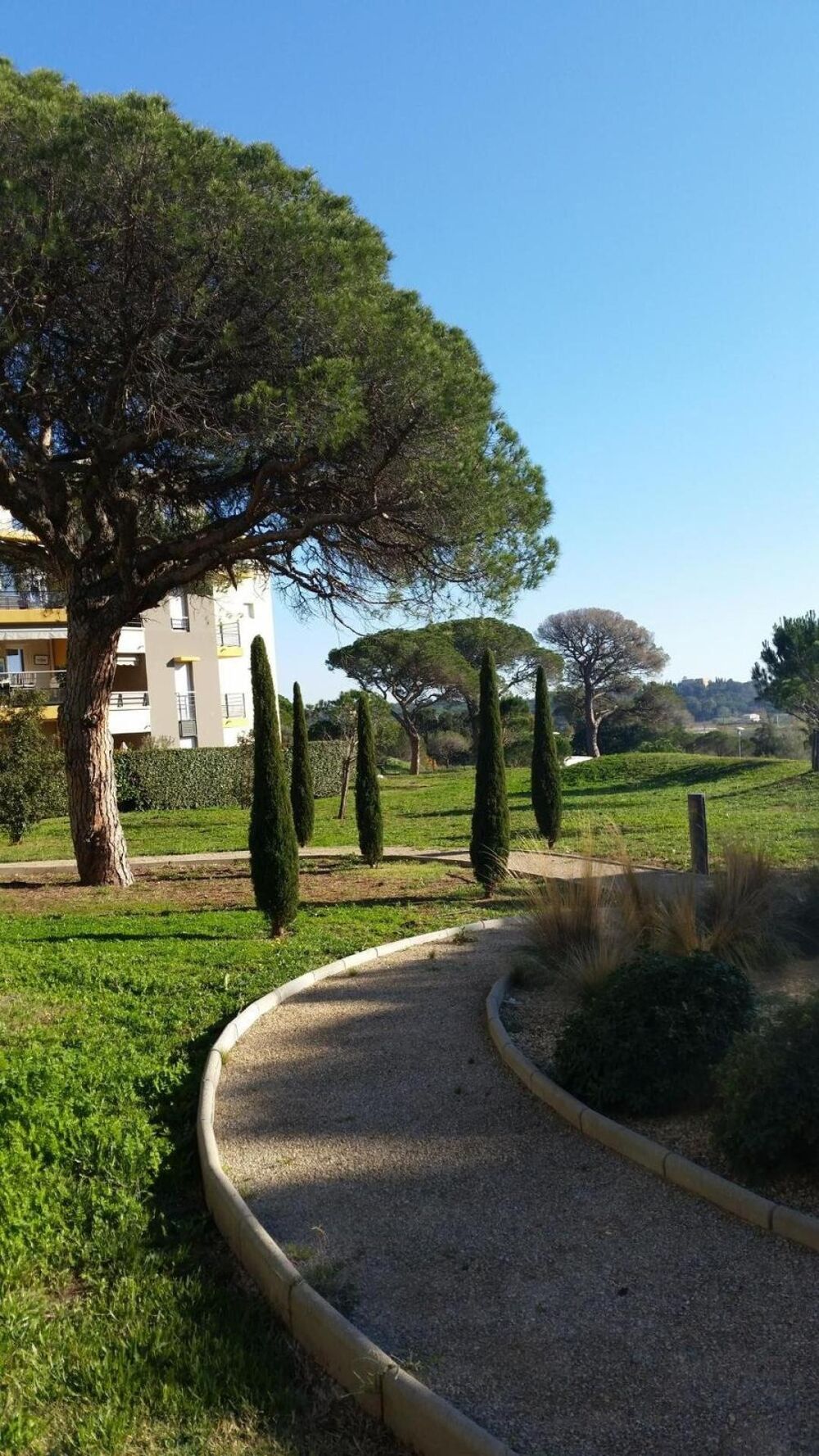 À vendre  T2 50m2 terrasse - parking Fréjus 83600