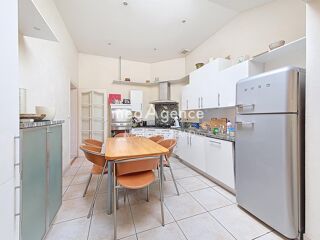  Maison  vendre 11 pices 275 m