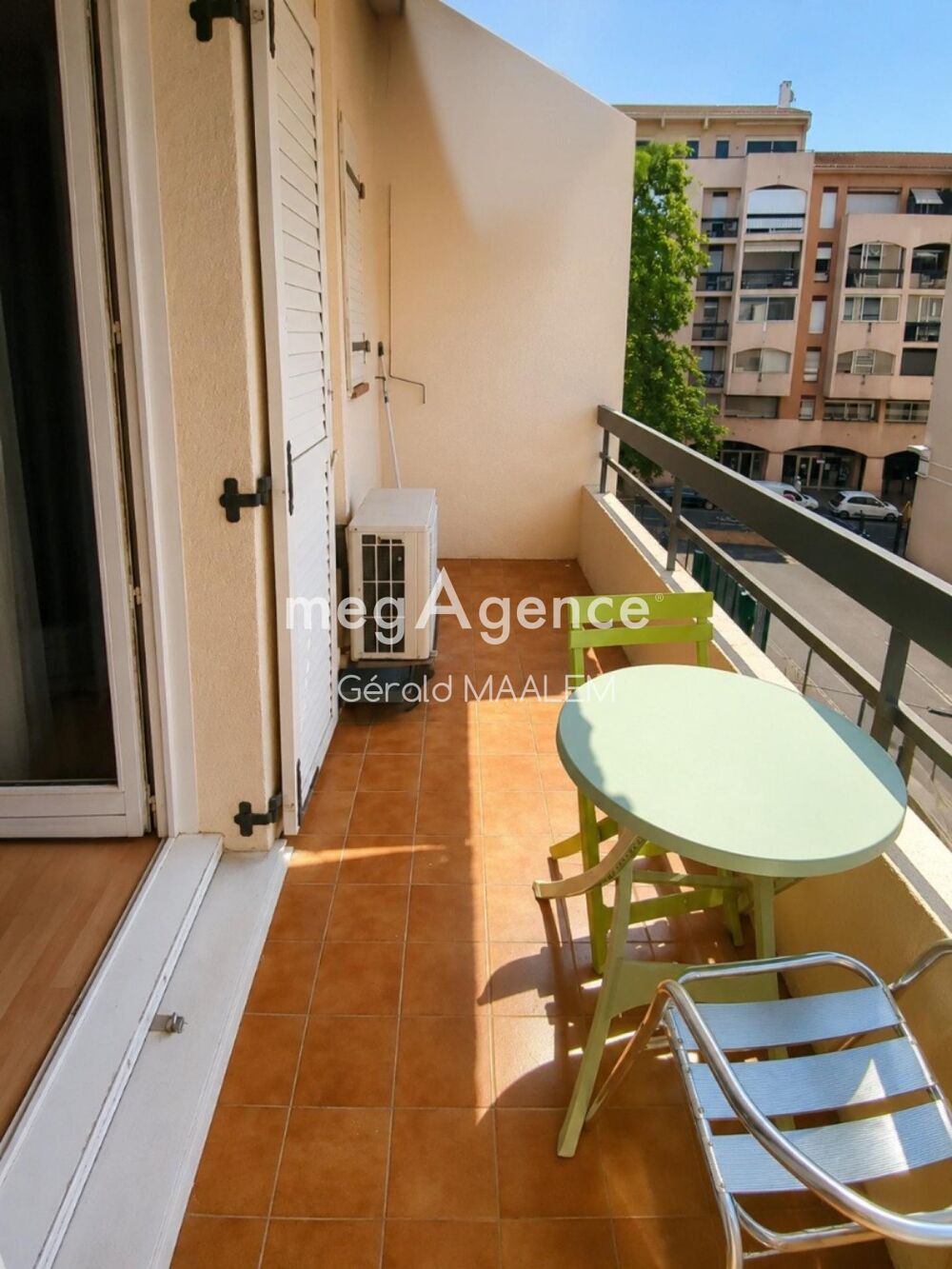 Studio de 23m² avec cave et parking à Saint Raphaël