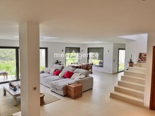  Maison � vendre 8 pi�ces 223 m�