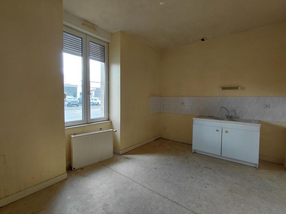 Vente Immeuble Immeuble composé de 4 lots sur 2 niveaux, parking Couptrain