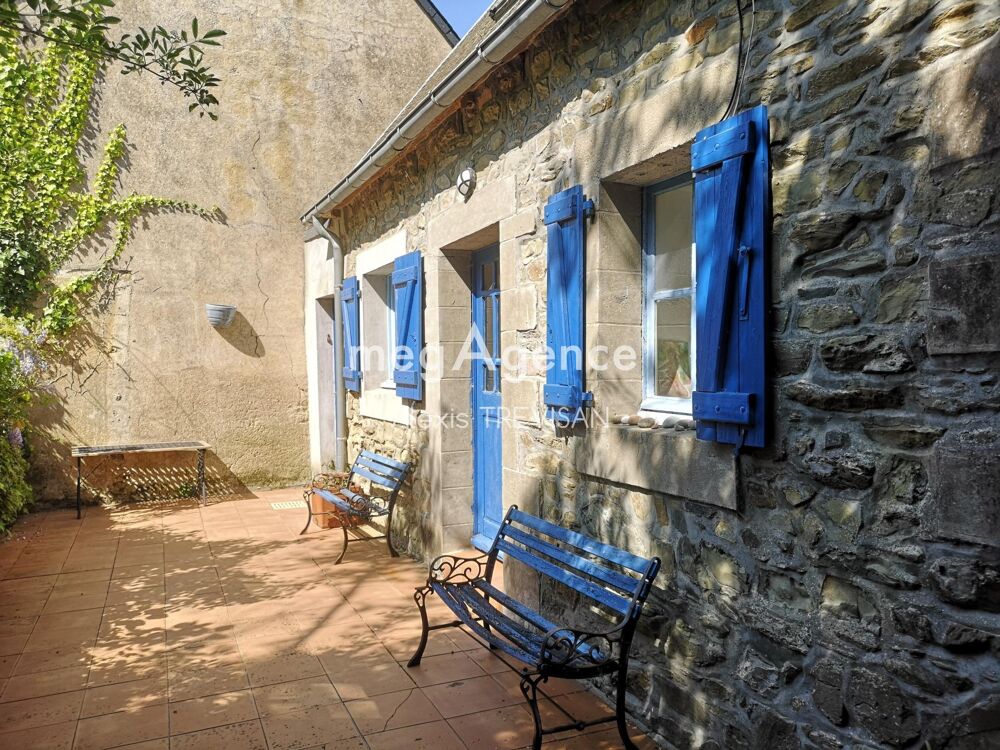 Maisonnette en pierres à 100m de la Baie du Bizien, à Pouldouran