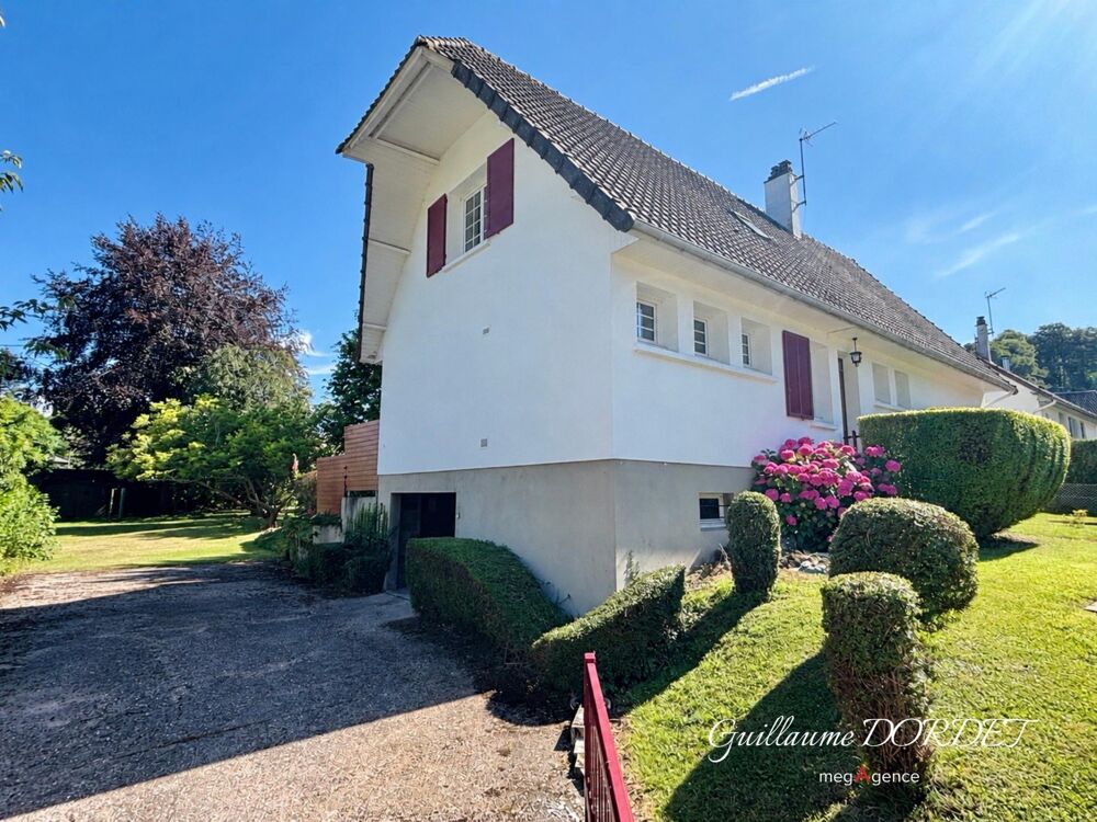 Très belle maison familiale avec jardin au calme