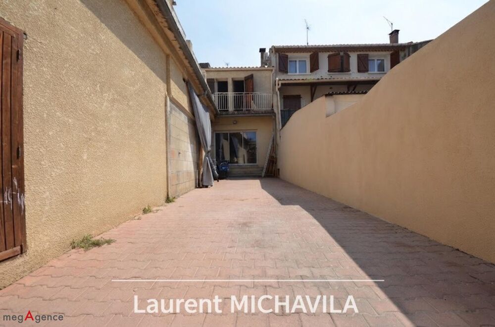Grande maison de village T6 avec cour et boxs  Villeneuve-lès-Béziers - Vendu loué