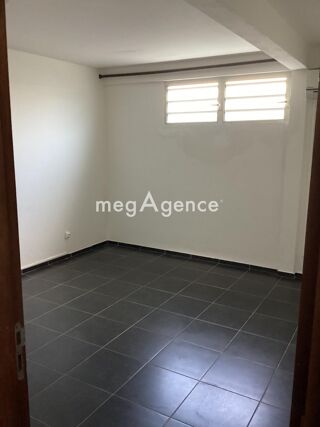  Maison � vendre 4 pi�ces 165 m�