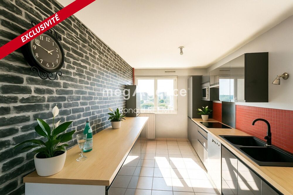 Idéal investisseur : T5 vendu loué, revenus immédiats de 920 €/mois.