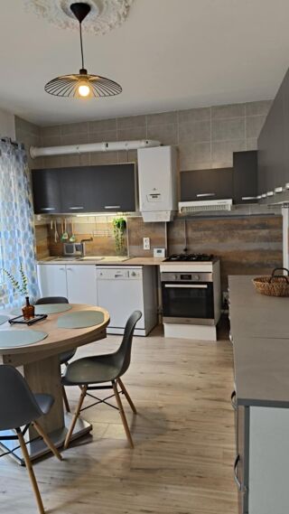  Appartement à louer 2 pièces 45 m²