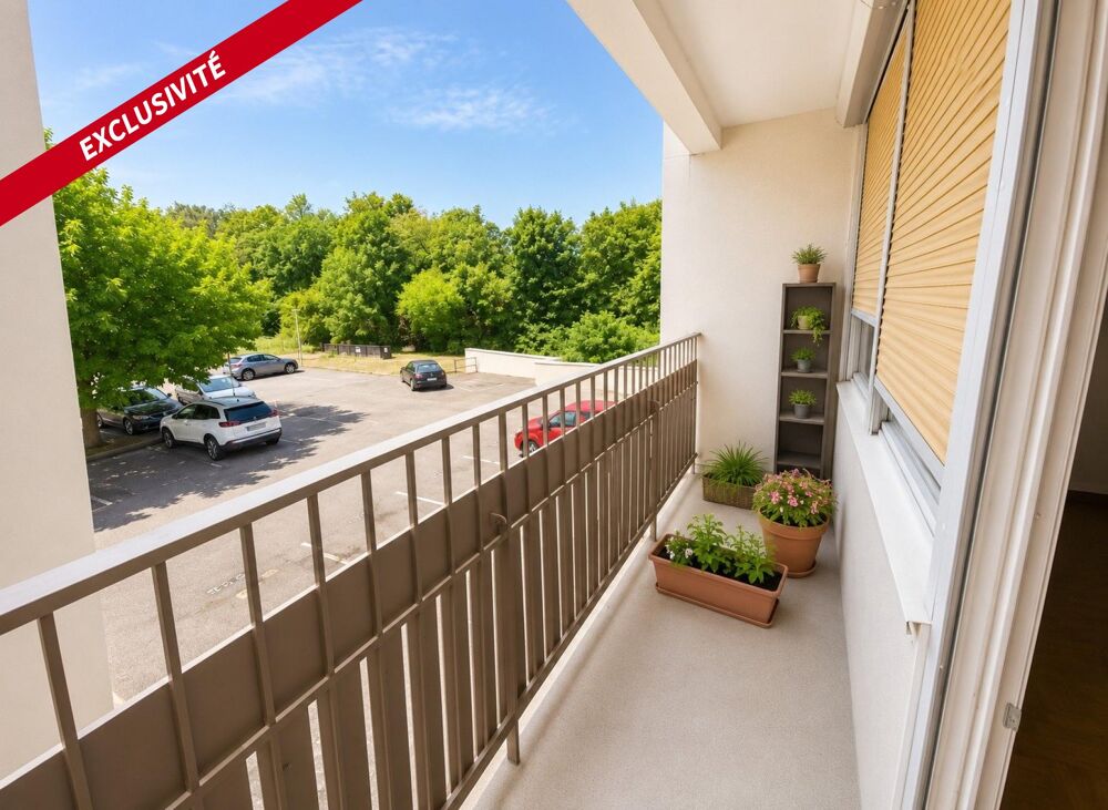 T2 lumineux exposé ouest avec balcon à Oullins