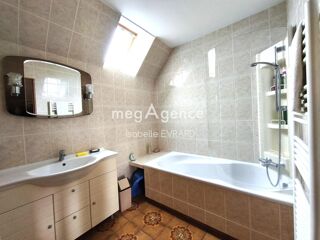  Maison � vendre 7 pi�ces 210 m�