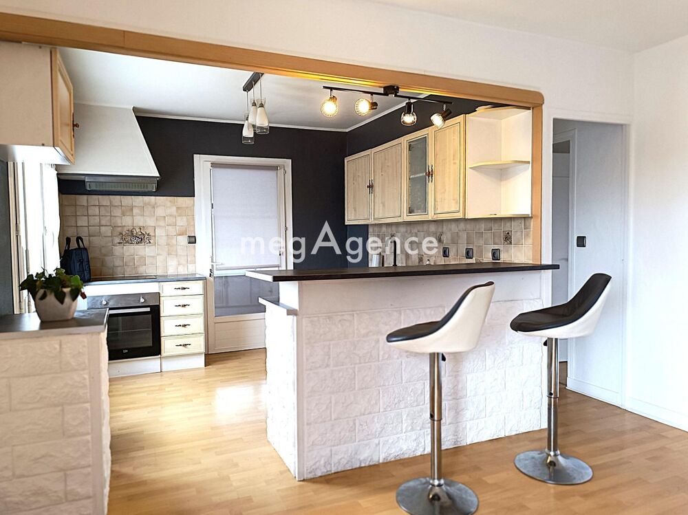Vente Maison Maison  7 pièces 123 M² Villebarou