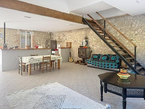   Une grande maison à petit budget à ne pas manquer. Maison - 5 pièce(s) - 160 m²