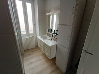  Maison  vendre 12 pices 247 m