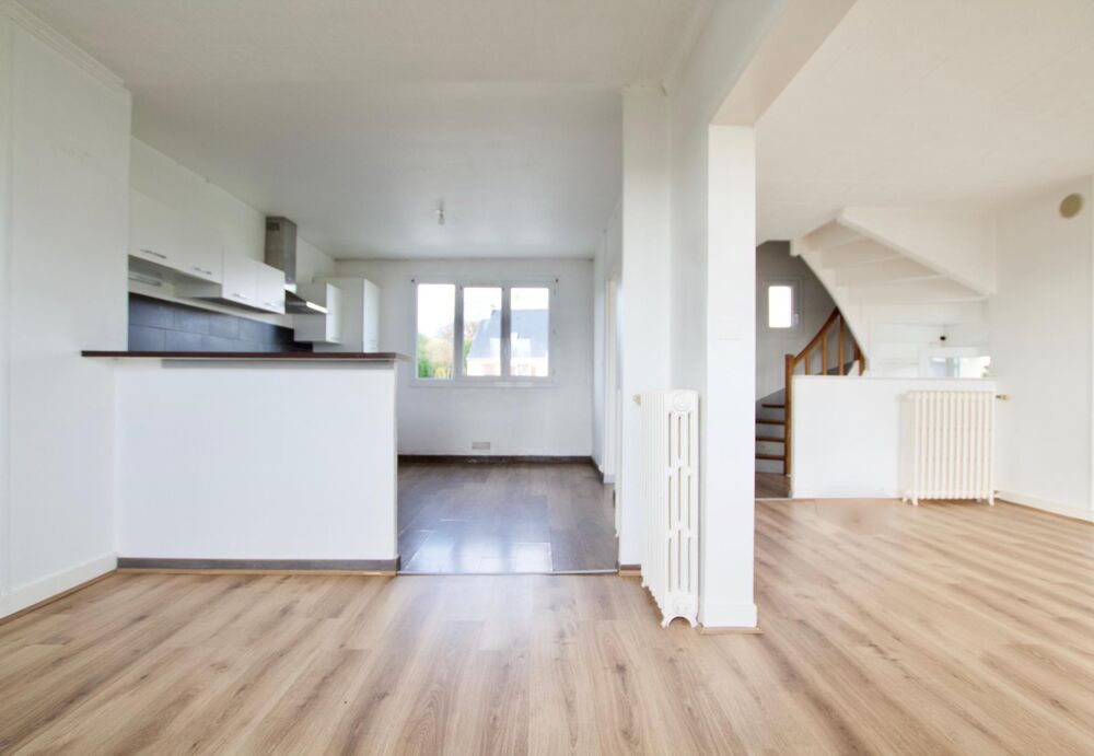 Vente Maison PROCHE COMMERCES – MAISON INDIVIDUELLE T4 – JARDIN CLOS – SOUS-SOL COMPLET Plouer-sur-rance