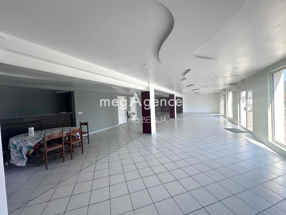à vendre  Propriété/château Villeperrot (89140)
