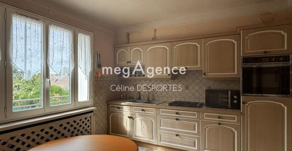 Guerville (78)  Maison d'environ 115 m² avec jardin