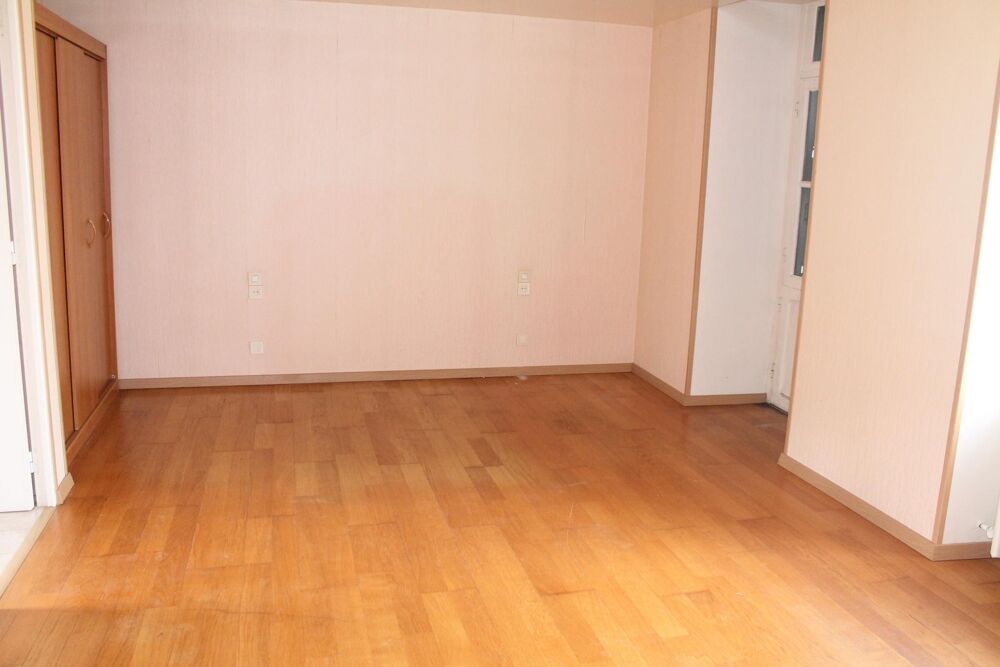 Vente Maison Maison 165 M² + 250M² de dépendances Fye