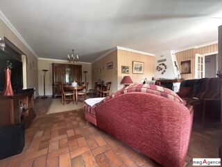  Maison à vendre 10 pièces 214 m²